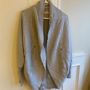 Aritzia Wilfred Sweater/Cardigan